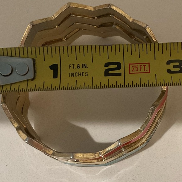 🔴SET OF 4 CHEVRON STACKING BRACELETS🔴 - Picture 3 of 3